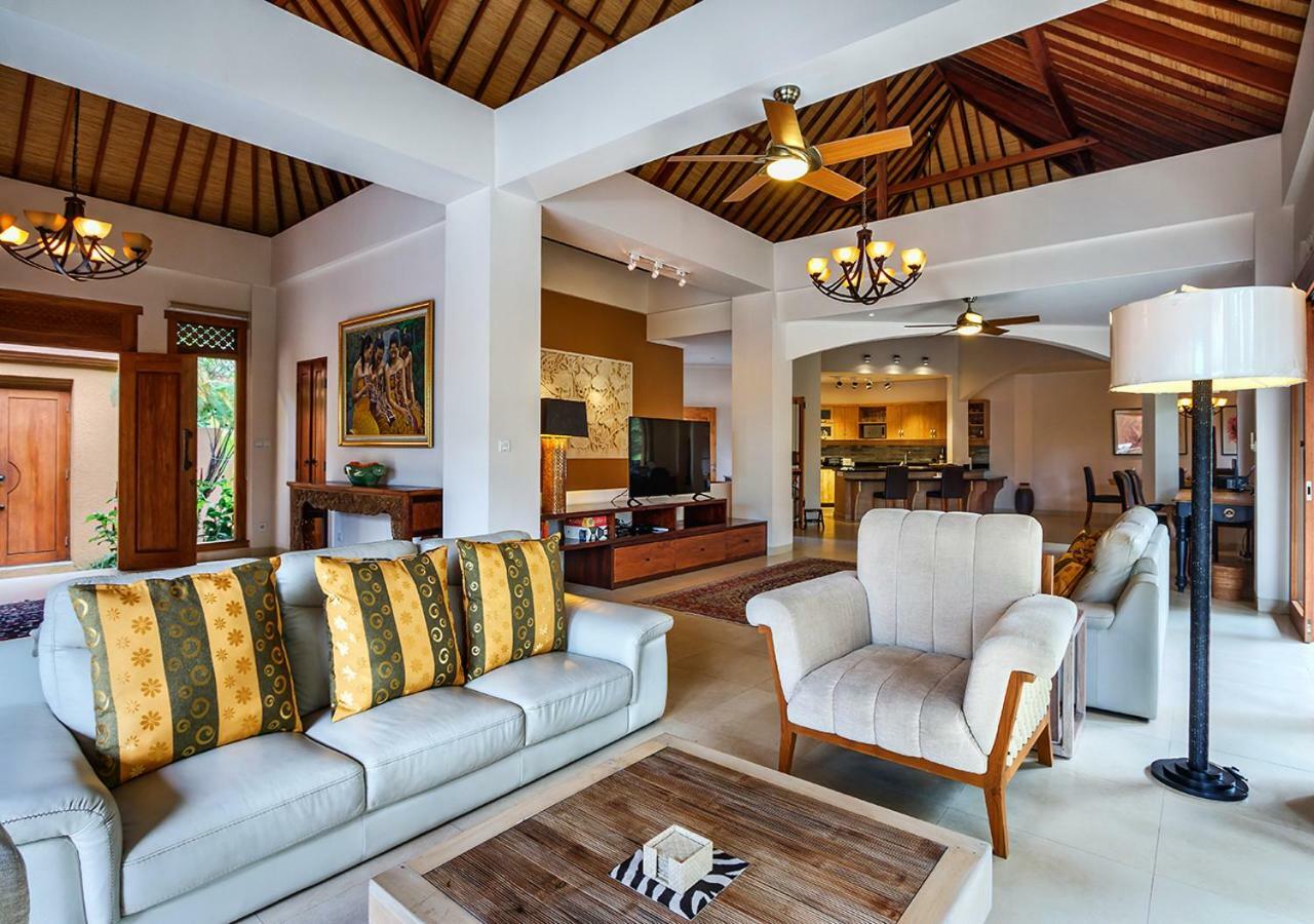 Villa Kembar อูบุด ภายนอก รูปภาพ