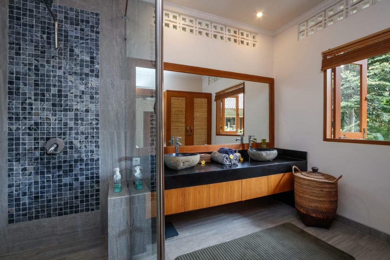 Villa Kembar อูบุด ภายนอก รูปภาพ